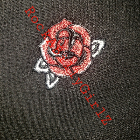 Sourpuss Embroidered Red Rose Fleece Capris Pants - Picture 4 of 5